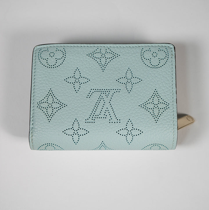 LOUIS VUITTON ルイヴィトンマヒナ ポルトフォイユ・クレア ブルーレディース M83502 二つ折り財布 日本限定 イニシャル入り コンパクトウォレット レディース
