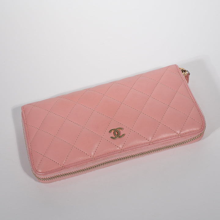 CHANEL シャネル ラムスキン マトラッセ ラウンドジップ 長財布 A50097 レディース