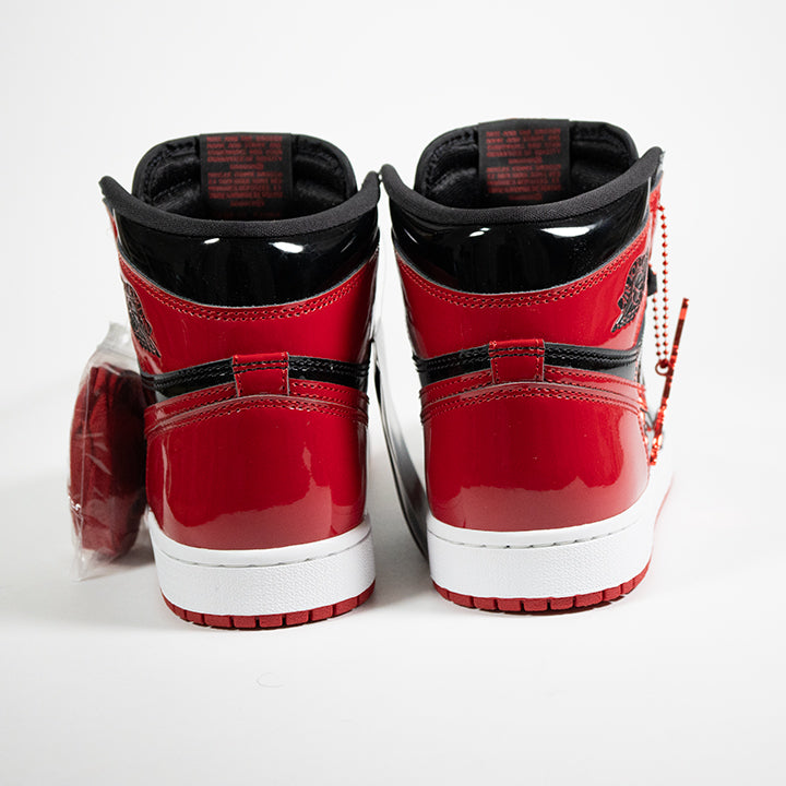 NIKE AIR JORDAN 1 RETRO HIGH OG BRED PATENT ナイキ エアジョーダン1レトロハイ ブレッド パテント スニーカー 555088-063