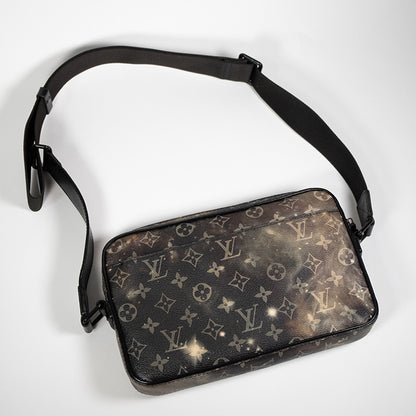 LOUIS VUITTON ルイヴィトン モノグラム ギャラクシー アルファ メッセンジャー ブラック M44165 メンズ ボディバッグ