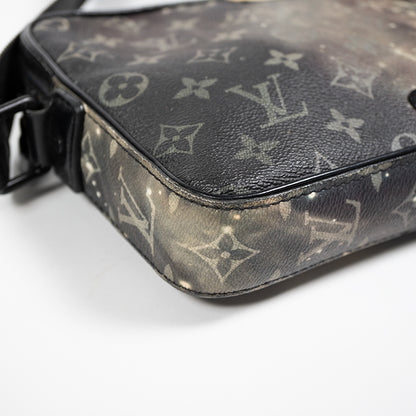 LOUIS VUITTON ルイヴィトン モノグラム ギャラクシー アルファ メッセンジャー ブラック M44165 メンズ ボディバッグ