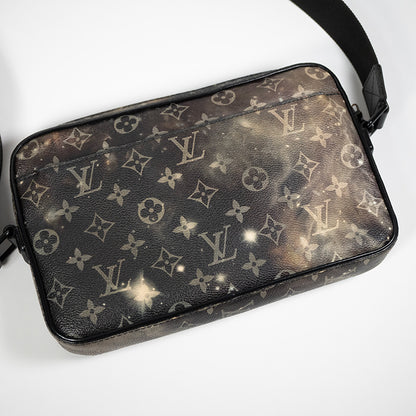 LOUIS VUITTON ルイヴィトン モノグラム ギャラクシー アルファ メッセンジャー ブラック M44165 メンズ ボディバッグ