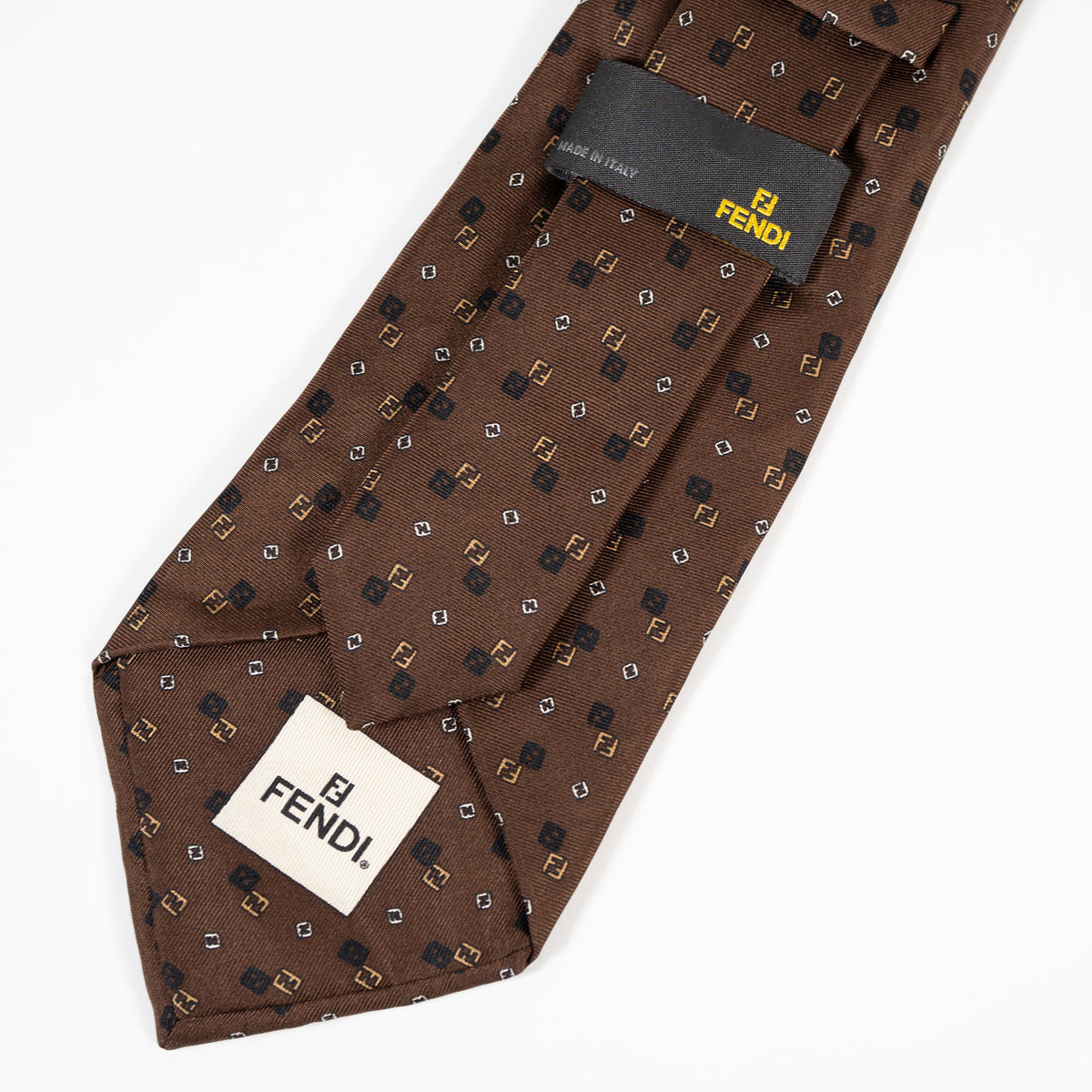 FENDI ネクタイ ブランドラベルとキーパータグ MADE IN ITALY