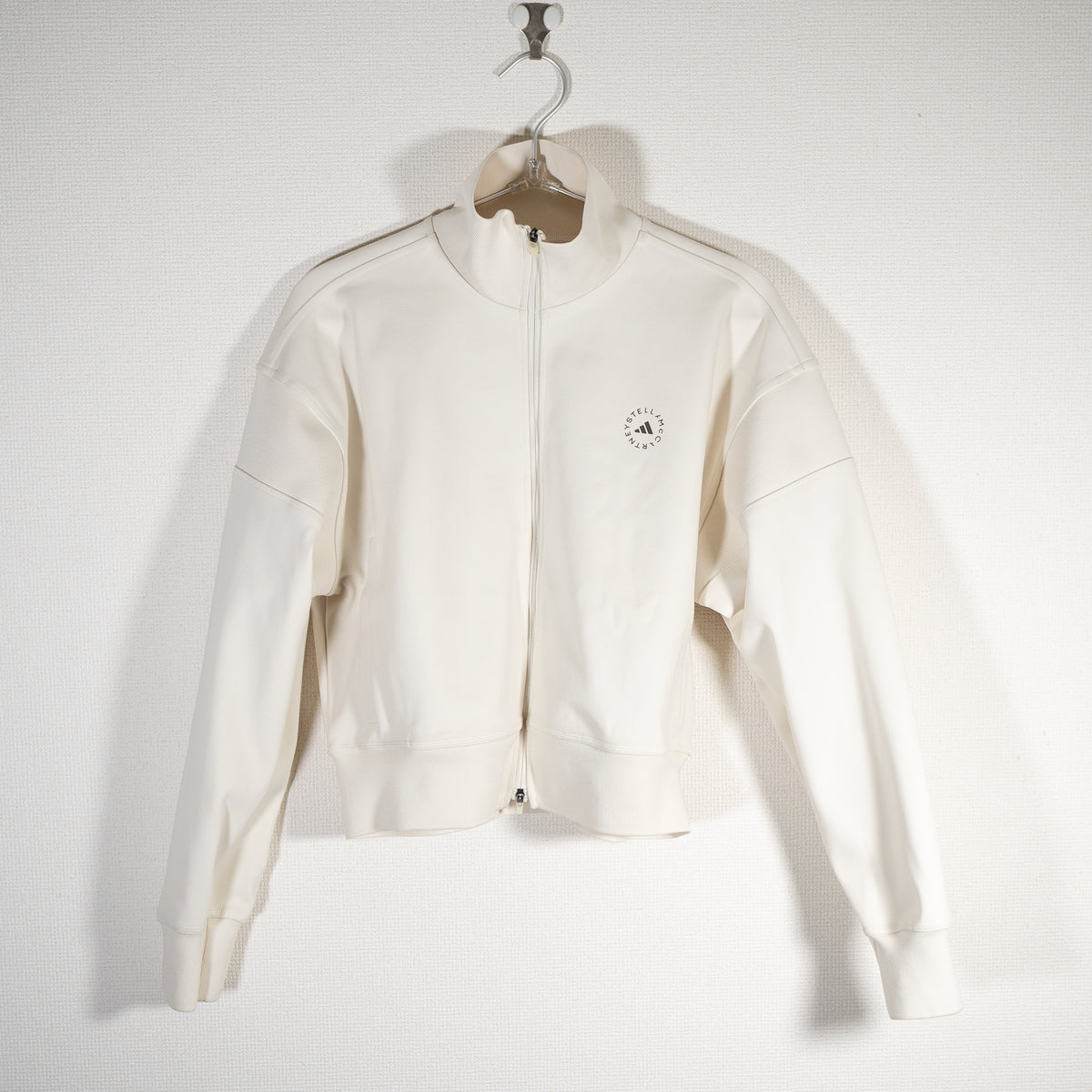 adidas by Stella McCartney ニット トラックトップ アーモンドミルク 正面
