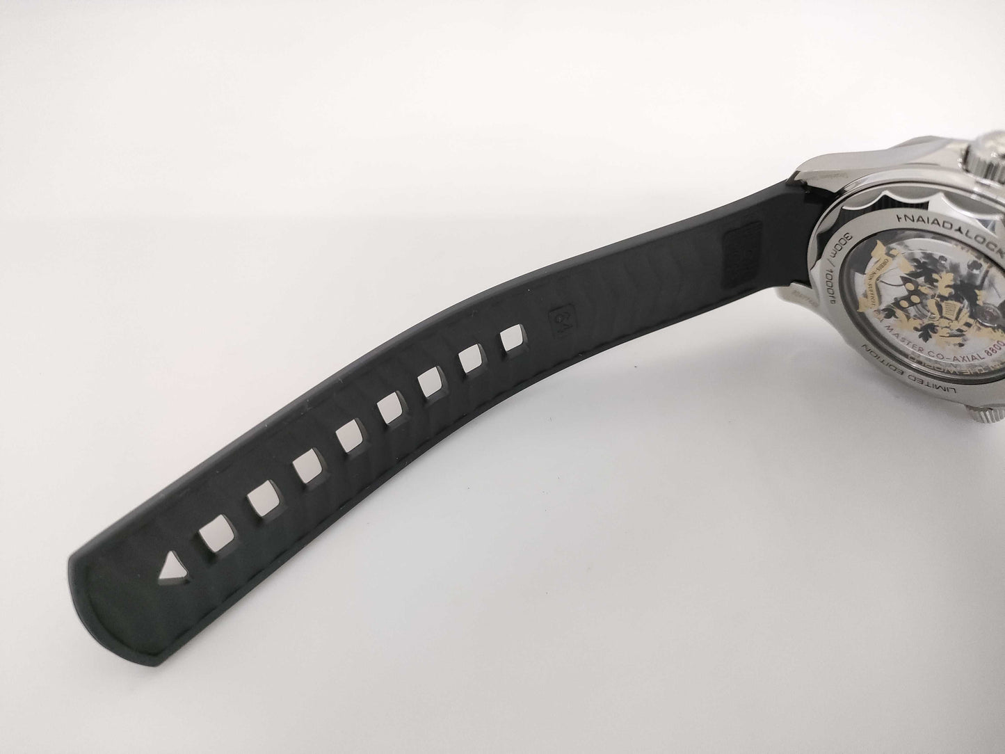 OMEGA オメガ シーマスター ダイバー 300M コーアクシャル マスター クロノメーター 42MM 210.22.42.20.01.004 007 ジェームス・ボンド リミテッド 時計 メンズ