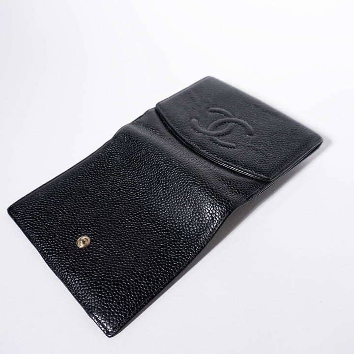 CHANEL キャビアスキン 二つ折り財布 WホックA13496