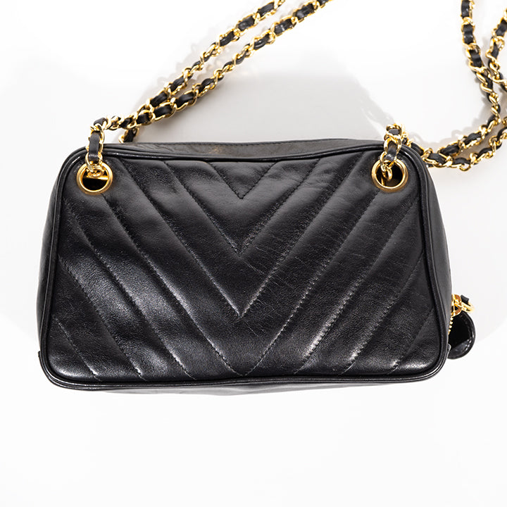 CHANEL ラムスキン Vスティッチ シェブロン チェーンショルダー シャネル ヴィンテージ レディース